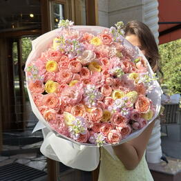 QUEEN ROSE