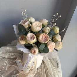 NUDE FLOWERS HOUSE 