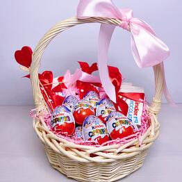 Cesta de regalo Kinder sorpresa y Kinder chocolate grande