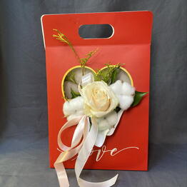 «Студия цветов и подарков Елены Боровик»