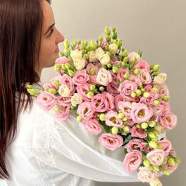 Bouquet Katherine is the best bouquets with delivery in Riga and