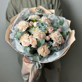 Gentle Flowers Lessner