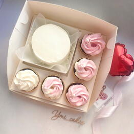 Ymi cakes