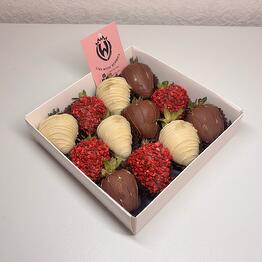 LiyaWithBerries