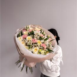 Цветы и подарки Family Flowers