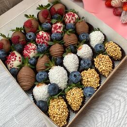 Valentine Chocolate Covered Strawberry Boxes (LOCAL PICKUP ONLY