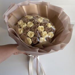 Elena Chocolatique