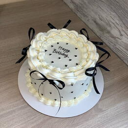 Cake star vikki