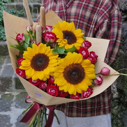 JOLLY FLOWERS BOUTIQUE 