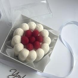 Ymi cakes