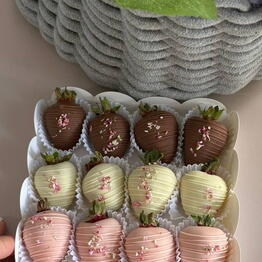 #Strawberryshop