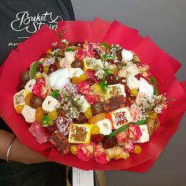 Bouquet of oriental sweets