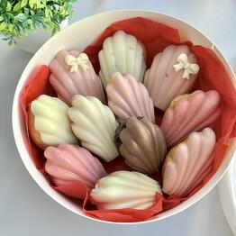 ARoma_to_cake