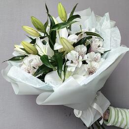 Buket s lyubovyu 