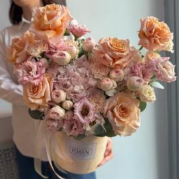 Pion Art And Flowers