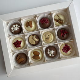Elena Chocolatique