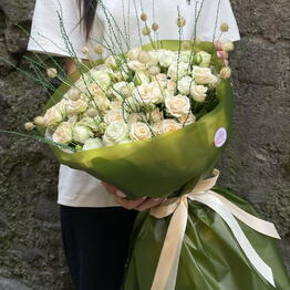 JOLLY FLOWERS BOUTIQUE 