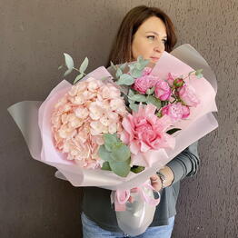 Флористическая мастерская Лары Карбан
