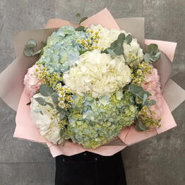 Beautiful Flowers v Krylatskom