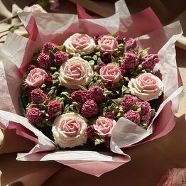 Sweet bouquet of cupcakes "Spring masterpiece"