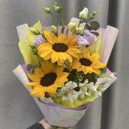 “YourSelf” flowers and gifts