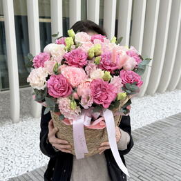 QUEEN ROSE