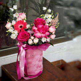 Lux Flowers