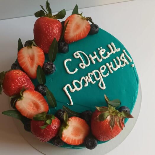 Торт с ягодами в подарок на день рождения