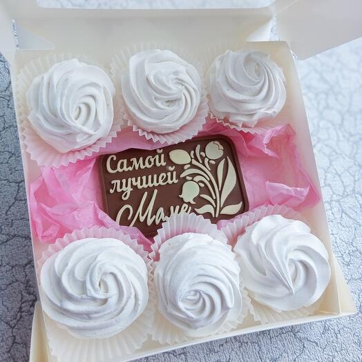 Assorted marshmallows and natural chocolate