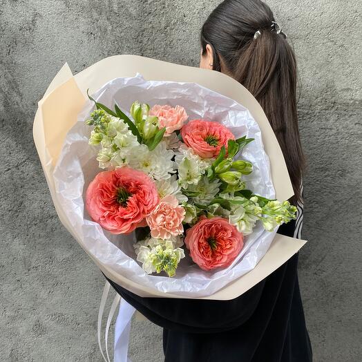 Mandarin roses with alstroemerias   matthiola