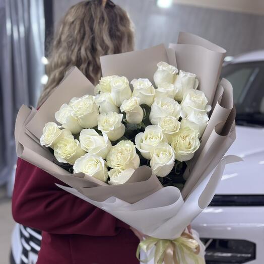 25 роз 70 см