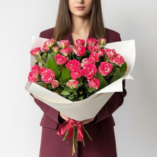 Monobooket con una rosa de arbusto brillante