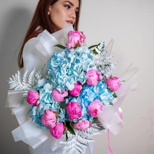 Букет бабл гам с пионами