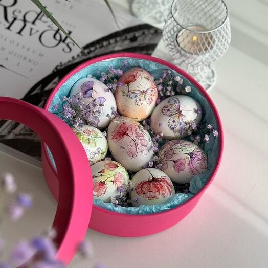 Picturesque Easter eggs
