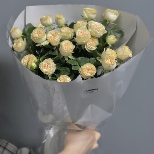 Букет из кустовых роз Саммерроуз