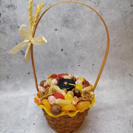 Мини корзиночка с сухофруктами