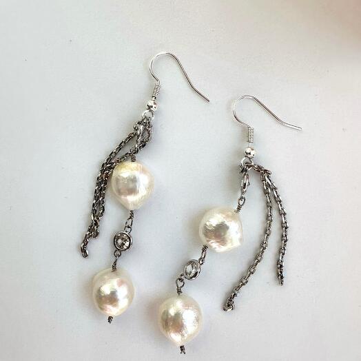 Earrings "Chains and pearls"