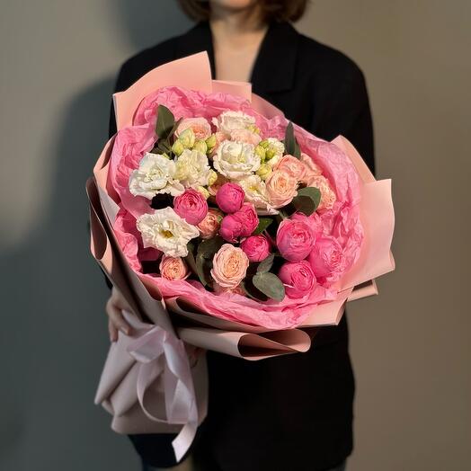 Букет микс пионовидных роз и махровая эустома