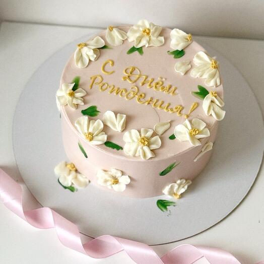 Торт 2 кг на день рождения с кремовыми цветами