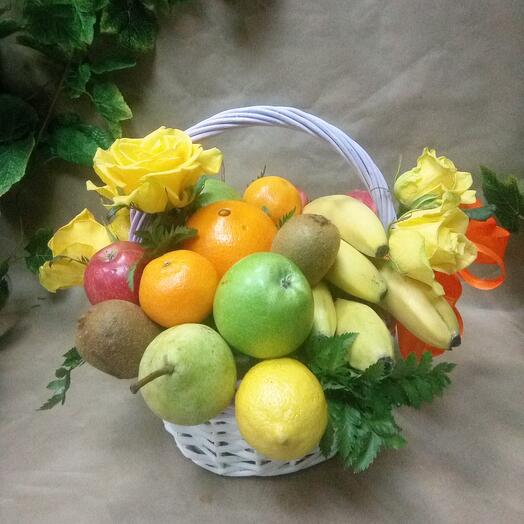 Корзина с цветами