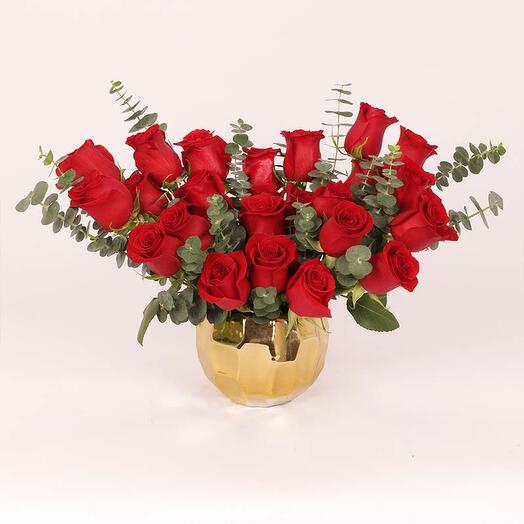 Golden Love 25 Red Roses