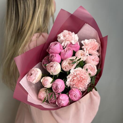 Rosas peonías y Claveles / pink