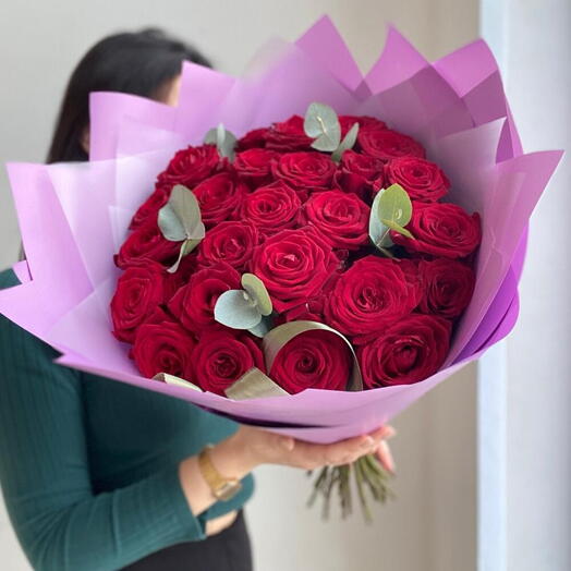 24 Red Shore Roses Bouquet