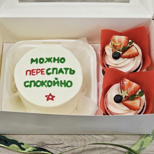 Набор бенто и 2 капкейка к 23 февраля