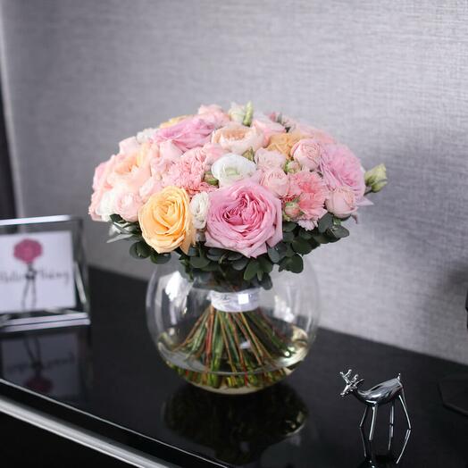 Bouquet "Adele" in a vase sphere