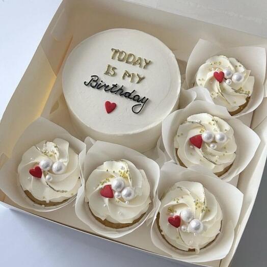 Сладкий набор бенто + 5 капкейки