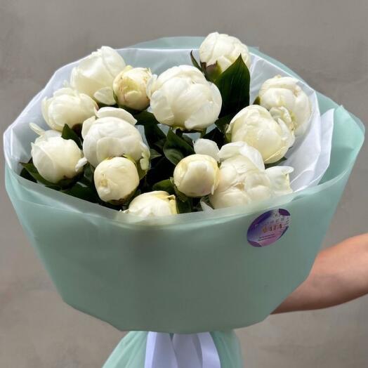 Ramo de 13 peonias