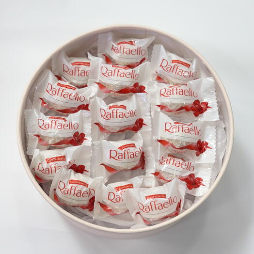 Набор с конфетами ( Raffaello )