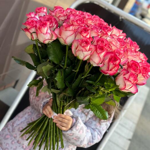 51 РОЗОВАЯ РОЗА У ЛАРЕ
