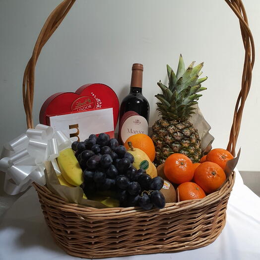 Regalo gourmet: frutas, vino y dulces